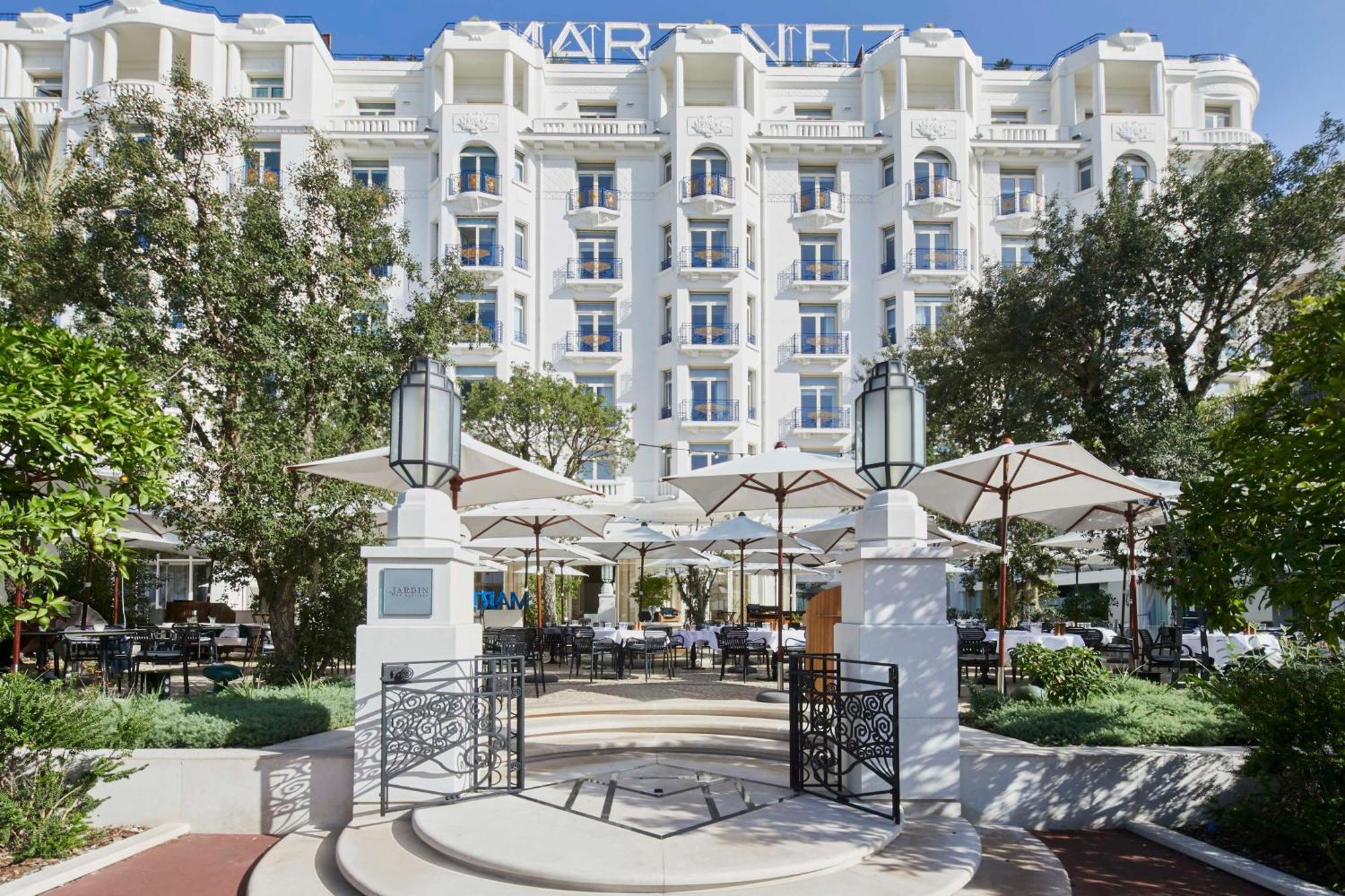 Hôtel Martinez, in The Unbound Collection by Hyatt Cannes Exterior foto The hotel in 2018