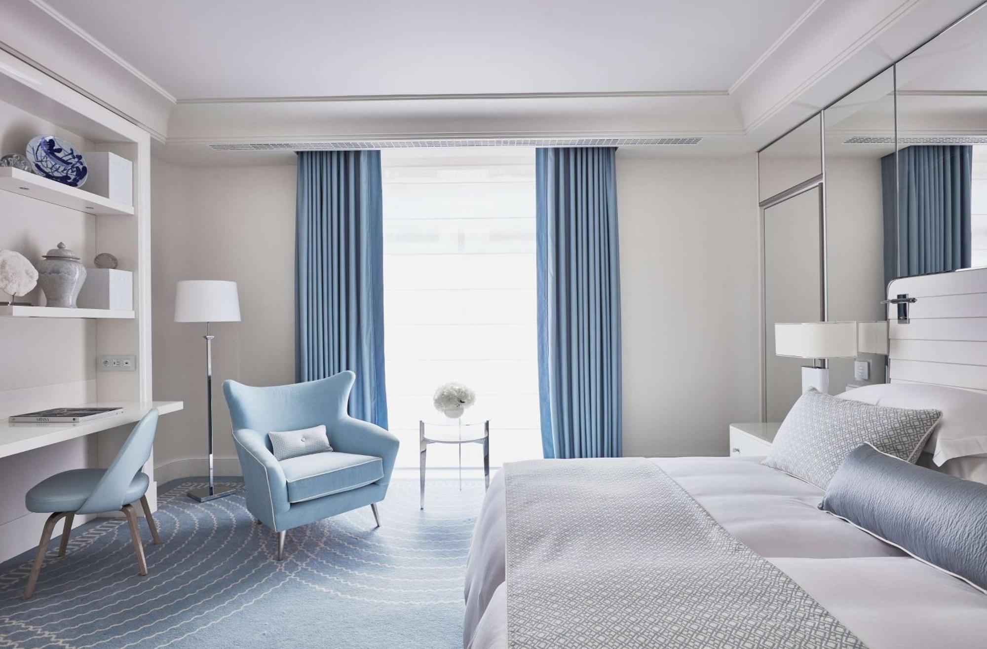 Hôtel Martinez, in The Unbound Collection by Hyatt Cannes Exterior foto A room at the Westin Palace Madrid